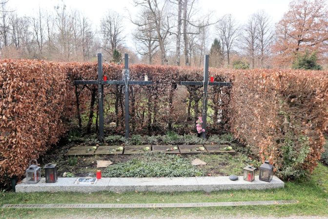 Scholl Probst graves Munich Perlacher Forst